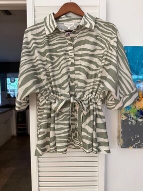 entro Olive Green and White Zebra Print Drawstring Peplum Blouse